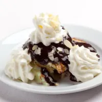 Somlói sponge cake with whipped cream